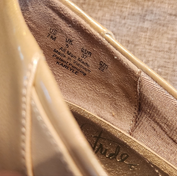 Life Stride Taupe Pumps size 7M. 3in heel LIKE NEW! Perfect for Spring & Summer! - Picture 4 of 6